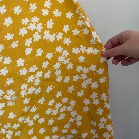 REVOLVE Capulet Suzie Skirt in Lucky Floral Size Medium - Picture 5 of 9